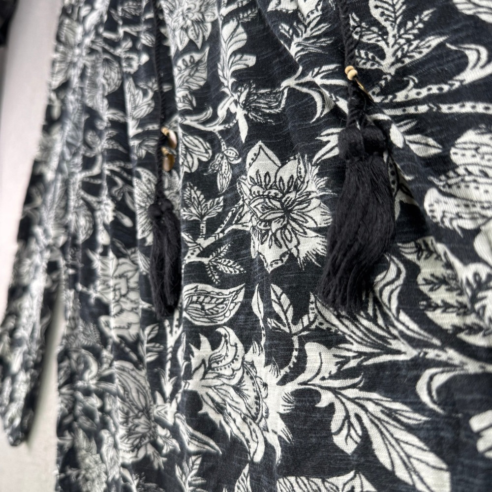 Lucky Brand Top Women XS Floral Print Tassel Tie 3/4 Sleeve Shirt Blouse Black‎ - Picture 8 of 9